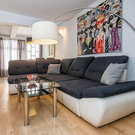 Relaxing 2Bd Apartment, Ground Floor - Walk To Old Town Split Exterior foto
