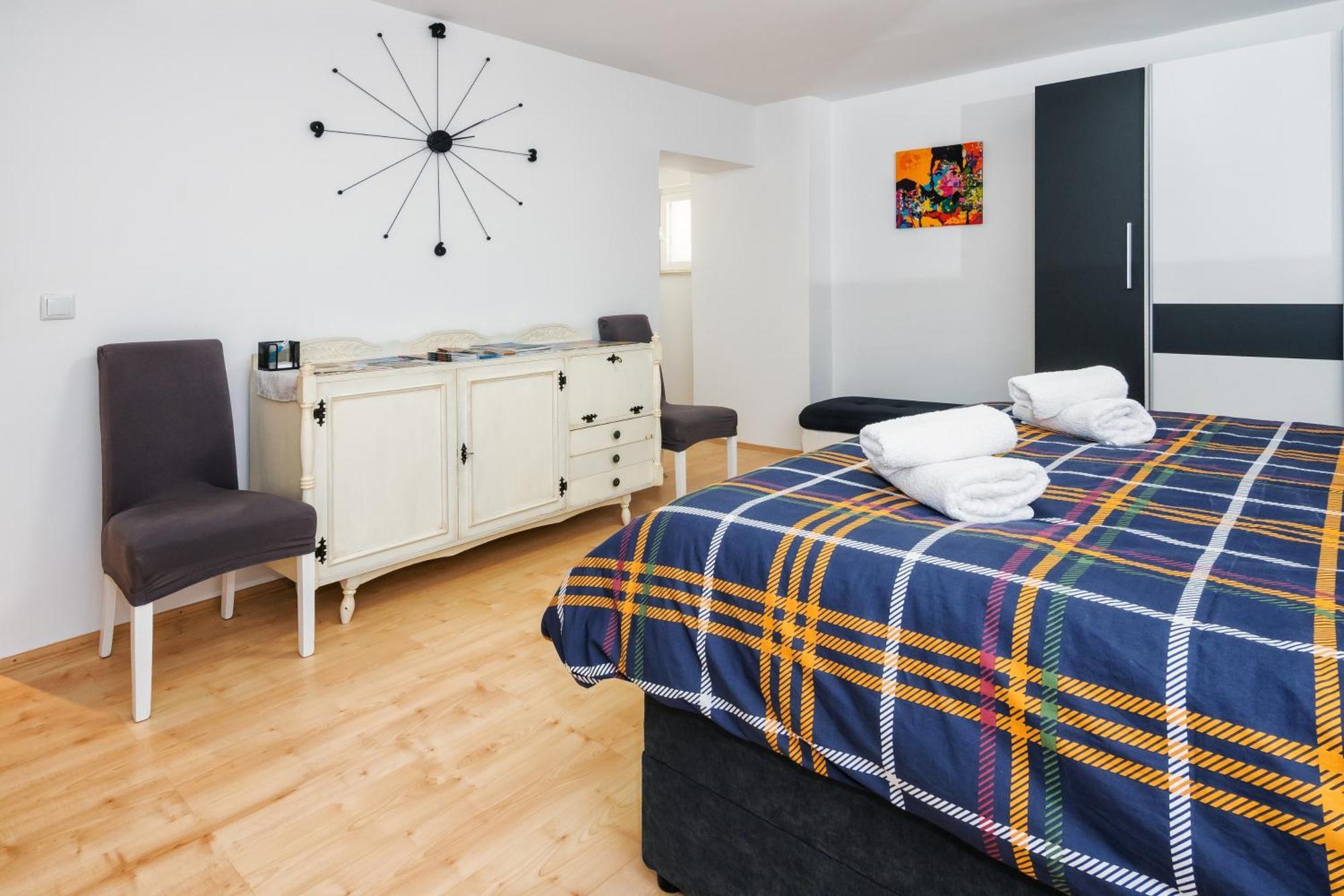 Relaxing 2Bd Apartment, Ground Floor - Walk To Old Town Split Exterior foto