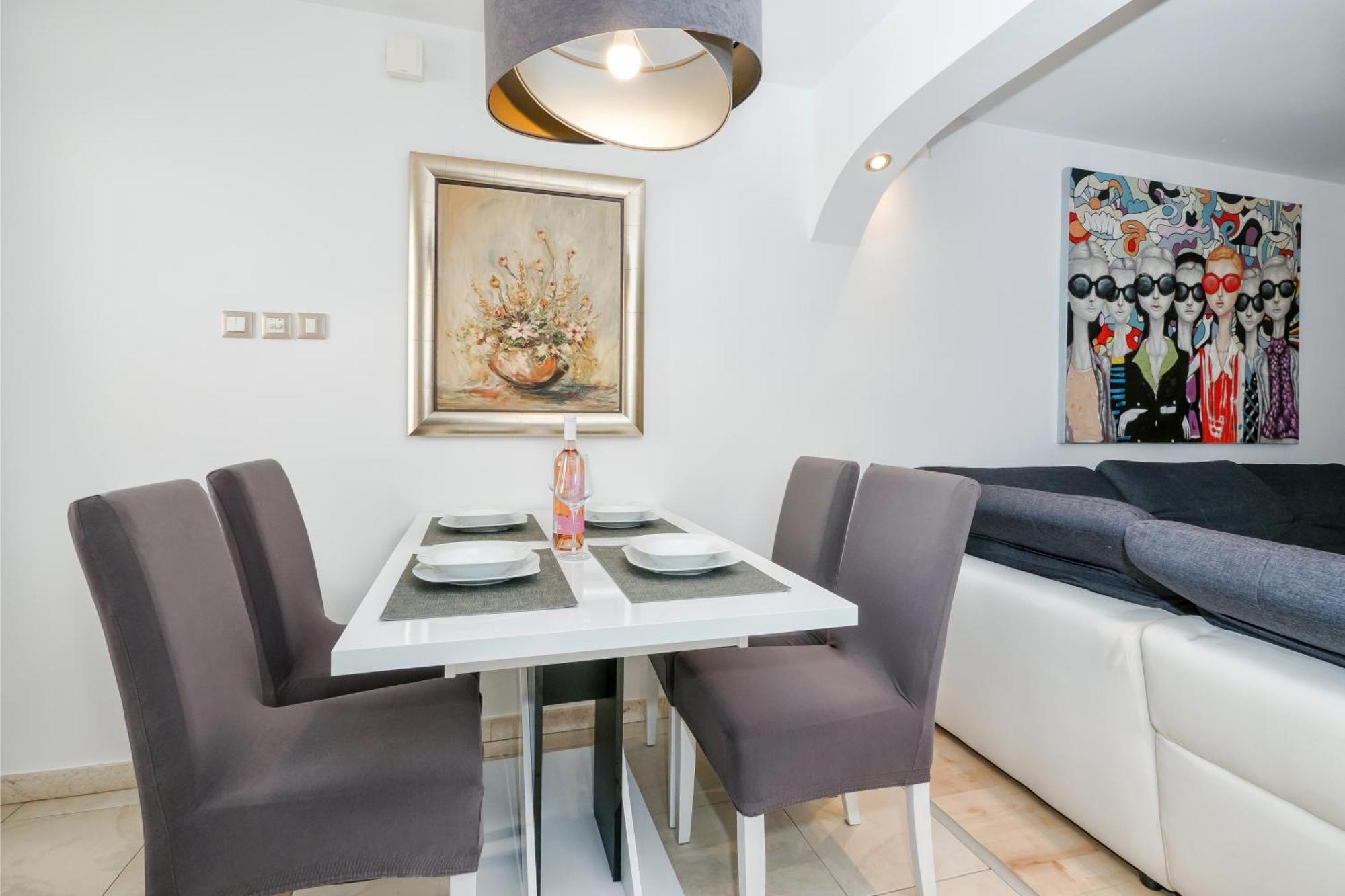 Relaxing 2Bd Apartment, Ground Floor - Walk To Old Town Split Exterior foto